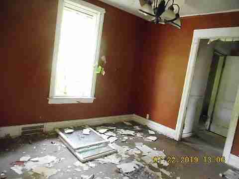 8558 Orangelawn (22)_m.jpg